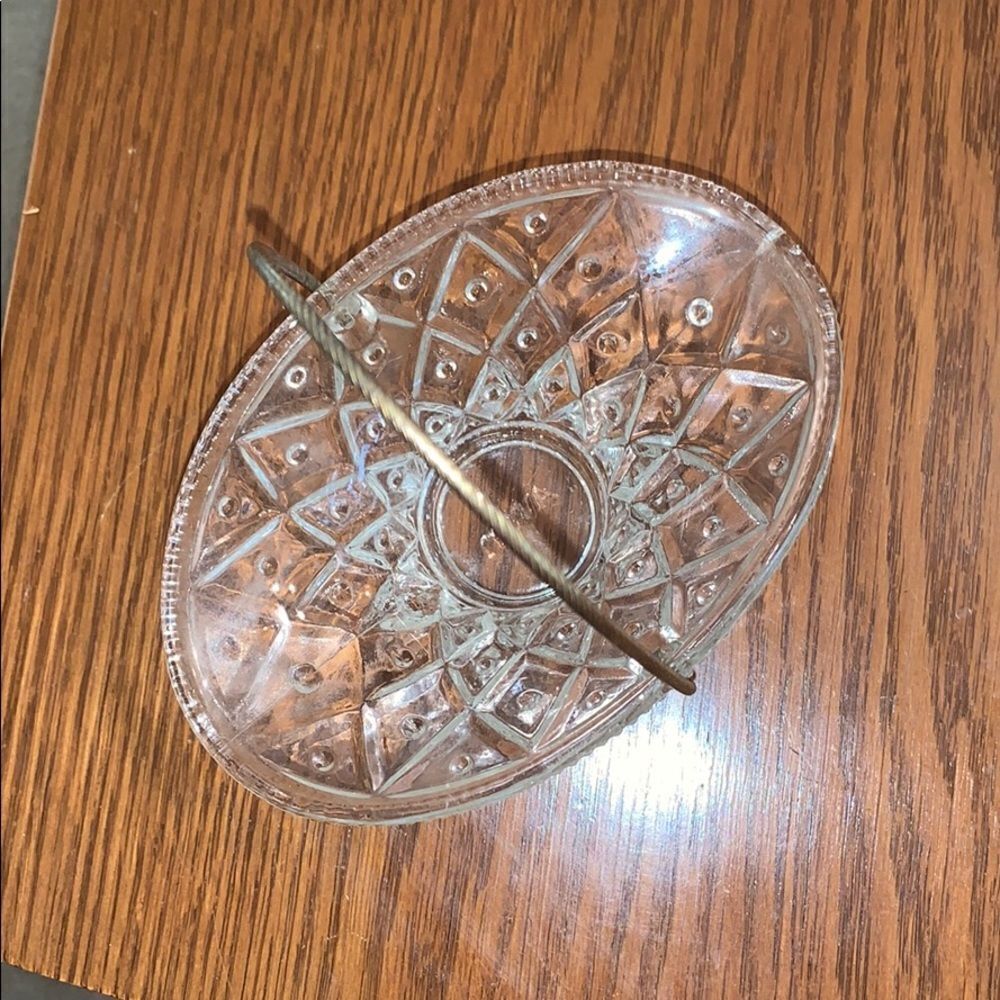 ‎Vintage Avon small  glass basket - Picture 3 of 5
